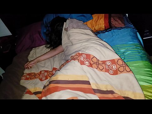 ❤️ सौतेला बेटा सोते समय अपनी युवा सौतेली माँ को डांटता है। ❌ घर का अश्लील hi.risegame.top पर